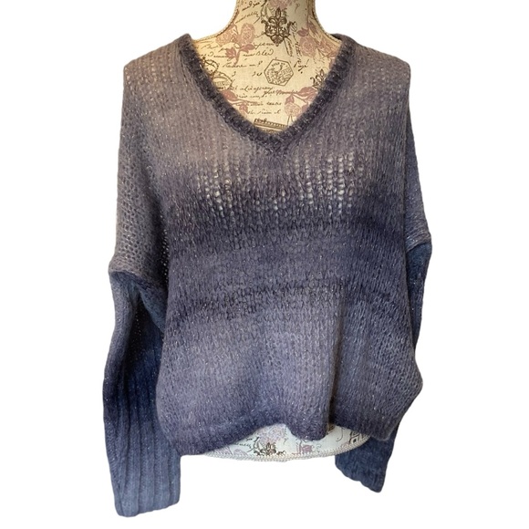 GUESS Ariane V-Neck Sweater - Picture 4 of 14